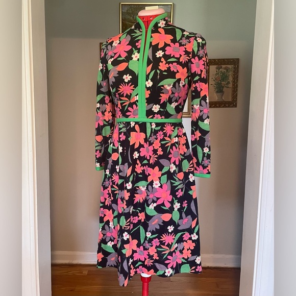 Vintage 60s/70s Keram NY Mod Floral Long-sleeve Mini Dress With Slit Neck - Picture 3 of 16